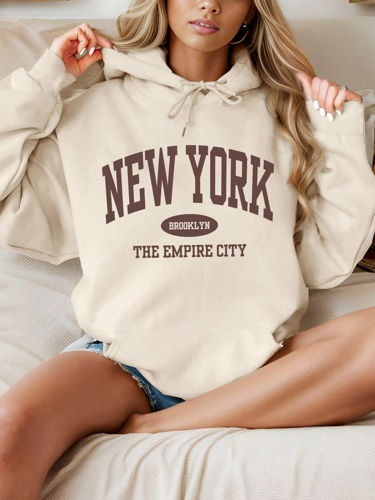 Women’s Oversized Graphic Sweatshirt product image