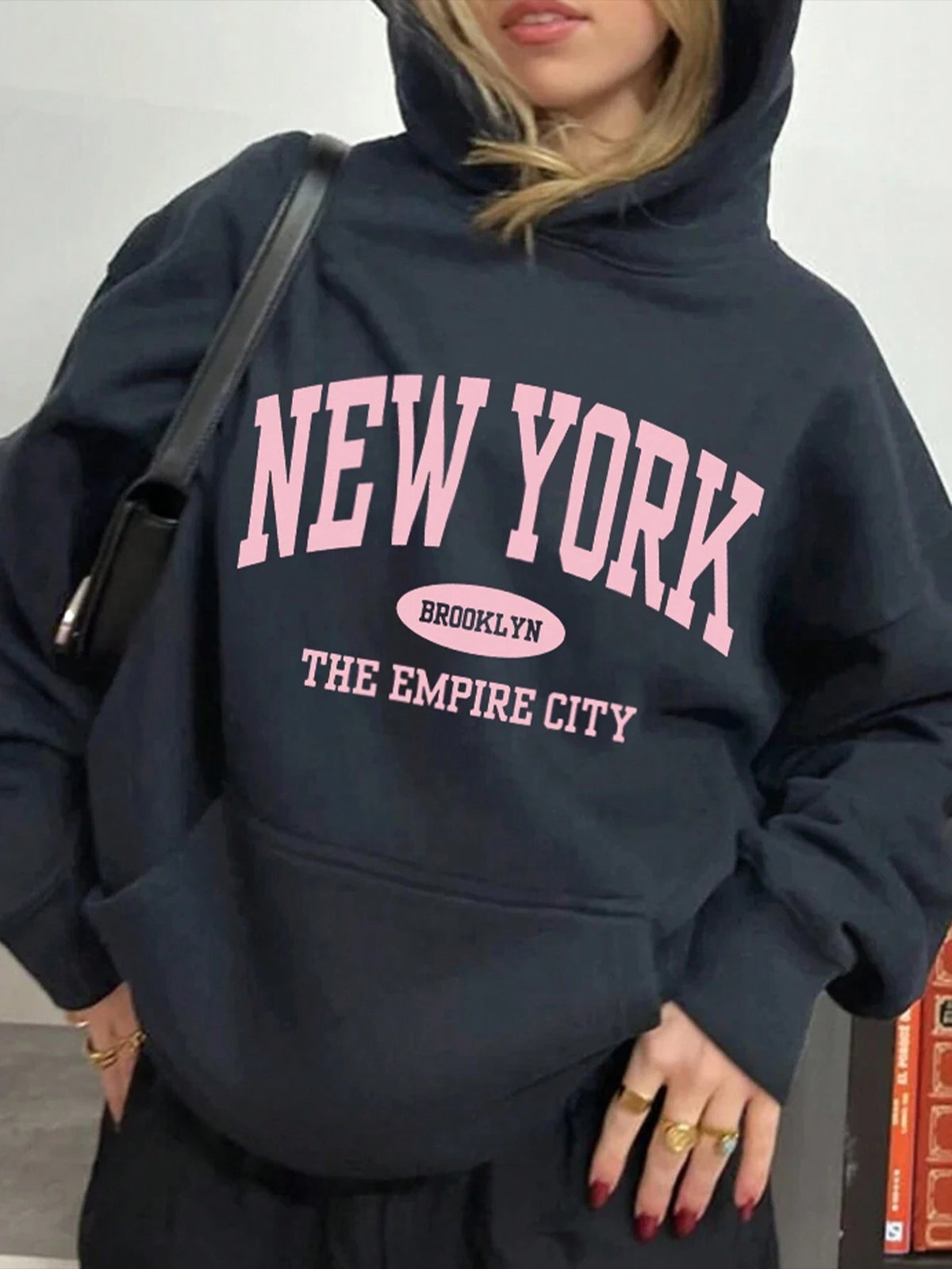 Women’s Oversized Graphic Sweatshirt