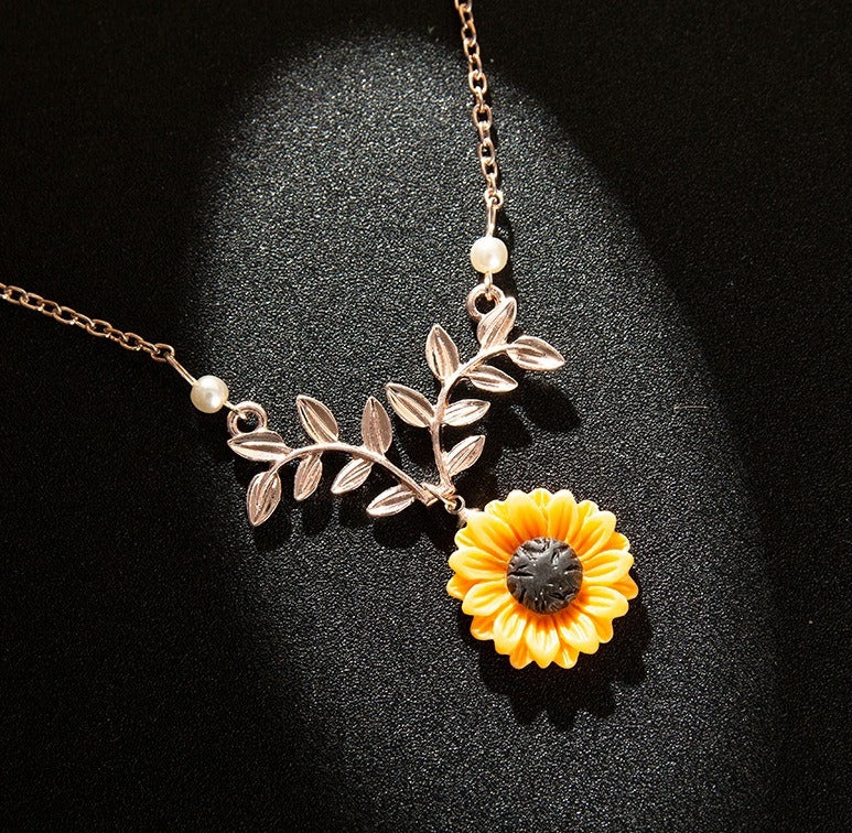 Sunflower Pearl Pendant Necklace