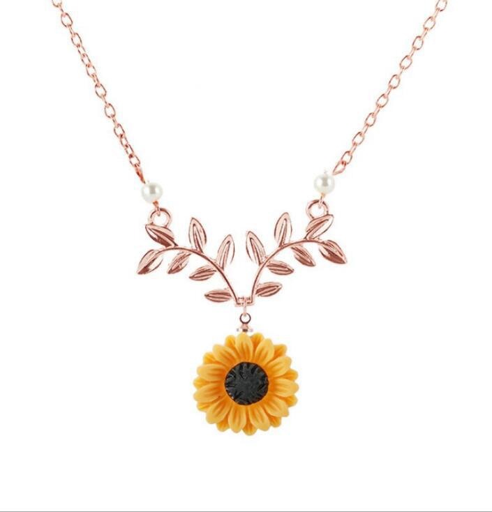 Sunflower Pearl Pendant Necklace product image